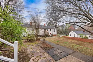 1852 Villa Dr, Greensboro, NC 27403 - Photo 6