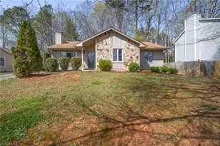 1597 Trinity Garden Cir, Clemmons, NC 27012 - Photo 2
