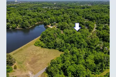 2621 W Woodlyn Way, Greensboro, NC 27407 - Photo 34