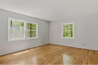 2621 W Woodlyn Way, Greensboro, NC 27407 - Photo 4
