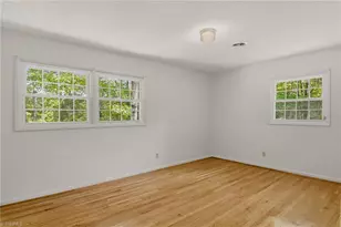 2621 W Woodlyn Way, Greensboro, NC 27407 - Photo 14