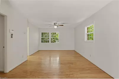 2621 W Woodlyn Way, Greensboro, NC 27407 - Photo 24