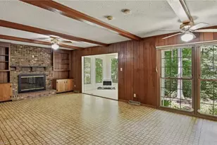 2621 W Woodlyn Way, Greensboro, NC 27407 - Photo 6