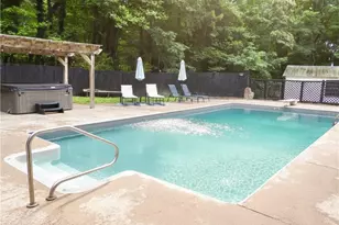 180 Sharmill Dr, Reidsville, NC 27320 - Photo 2