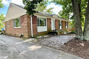 2409 W Cornwallis Dr, Greensboro, NC 27408 - Photo 2