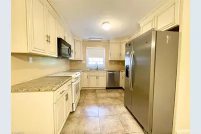 2409 W Cornwallis Drive, Greensboro, NC 27408 - Photo 10