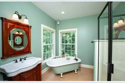 123 Pleasant Drive, Thomasville, NC 27360 - Photo 10