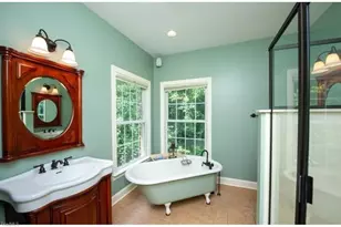 123 Pleasant Dr, Thomasville, NC 27360 - Photo 10