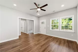1123 N Park Ave, Burlington, NC 27217 - Photo 2