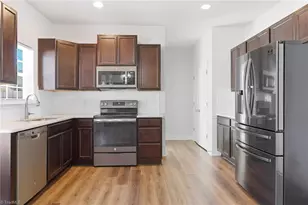 5180 Sedge Hollow Dr, Kernersville, NC 27284 - Photo 10