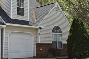 22 Pickwick Pl, Greensboro, NC 27407 - Photo 1