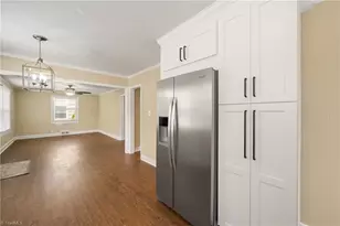 2425 Lyndhurst Ave, Winston-Salem, NC 27103 - Photo 10