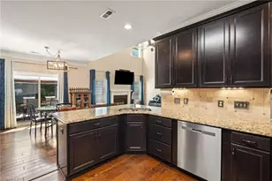 1826 Castle Gate Ct, High Point, NC 27265 - Photo 10