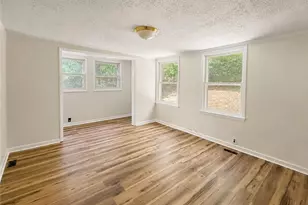 1208 W Vandalia Rd, Greensboro, NC 27406 - Photo 4