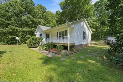 2802 Oak Pointe Lane, Mebane, NC 27302 - Photo 4