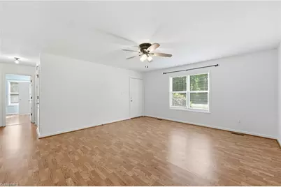 2802 Oak Pointe Lane, Mebane, NC 27302 - Photo 10