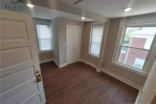 36 E 4th St, Lexington, NC 27292 - Photo 6