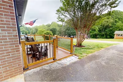 161 Washington Avenue, Mount Airy, NC 27030 - Photo 4