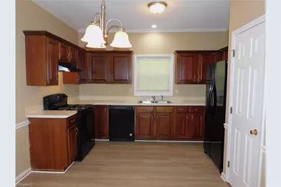 7185 Avenbury Circle, Kernersville, NC 27284 - Photo 6