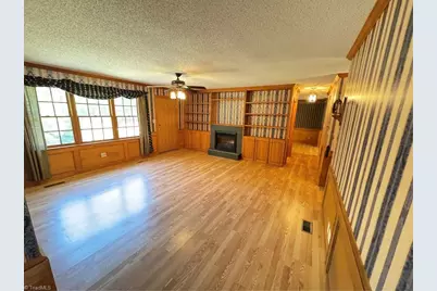 6543 Nc Highway 66 S, King, NC 27021 - Photo 8