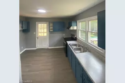 910 Arch Street, High Point, NC 27260 - Photo 4