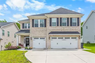 7388 Deerhurst Ln, Kernersville, NC 27284 - Photo 12