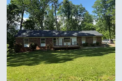 260 Caldwell Road, North Wilkesboro, NC 28659 - Photo 2