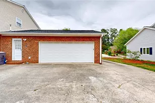 1007 Shalimar Dr, High Point, NC 27262 - Photo 28