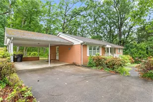 215 Trail 8, Burlington, NC 27215 - Photo 4