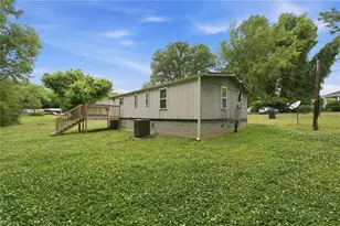 140 1st St, Haw River, NC 27258 - Photo 6