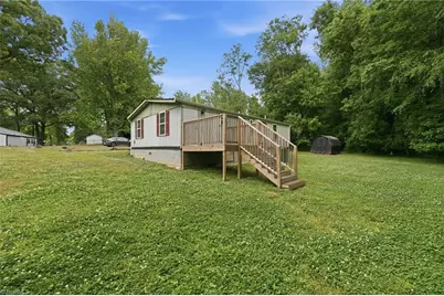 140 1st Street, Haw River, NC 27258 - Photo 4