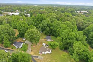 140 1st St, Haw River, NC 27258 - Photo 10