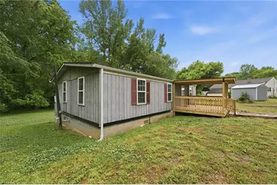 140 1st Street, Haw River, NC 27258 - Photo 2