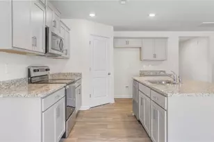 300 Balsam Fir Ct, Thomasville, NC 27360 - Photo 8