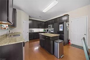 2683 Wellfleet Dr, High Point, NC 27265 - Photo 12