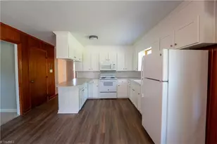6221 Salem Chapel Rd, Walnut Cove, NC 27052 - Photo 10