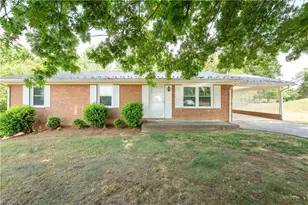 6221 Salem Chapel Rd, Walnut Cove, NC 27052 - Photo 4