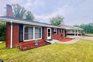 2556 Westfield Rd, Mount Airy, NC 27030 - Photo 1