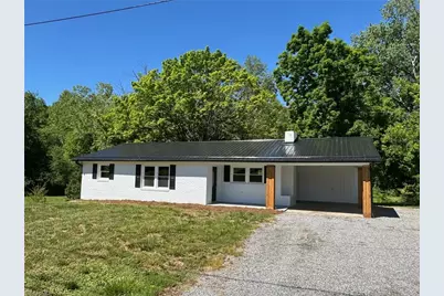 162 Green Valley Street, North Wilkesboro, NC 28659 - Photo 2