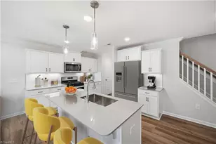 702 Dusk Vis Wy, Greensboro, NC 27410 - Photo 4