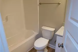 140 Crestwood Cir, High Point, NC 27260 - Photo 12