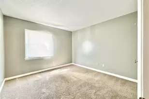 5655 Hornaday Rd, Greensboro, NC 27409 - Photo 14