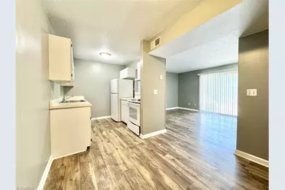 5655 Hornaday Road #D, Greensboro, NC 27409 - Photo 6