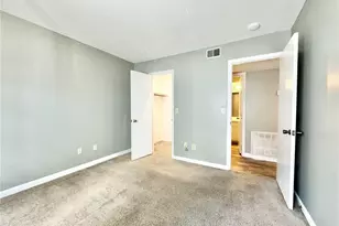 5655 Hornaday Rd, Greensboro, NC 27409 - Photo 12