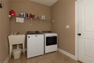 106 Breckenridge Dr, Thomasville, NC 27360 - Photo 30