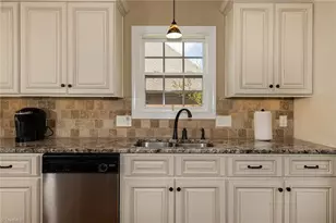 106 Breckenridge Dr, Thomasville, NC 27360 - Photo 14