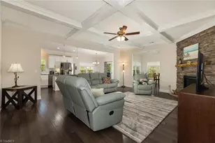 411 Freemont Dr, Thomasville, NC 27360 - Photo 6