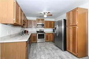 806 Carriage Crossing Ln, Greensboro, NC 27410 - Photo 10