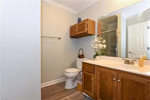 806 Carriage Crossing Ln, Greensboro, NC 27410 - Photo 26
