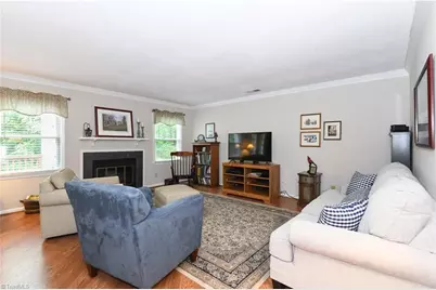 806 Carriage Crossing Lane #B, Greensboro, NC 27410 - Photo 10